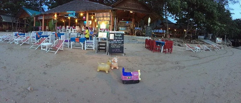Rann Chalet Beach Side Ko Lanta Resort